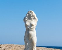 Naxos 2016 Skulptur auf dem Weg zur Portara