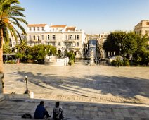 Syros 2017 Blick vom Rathaus zur Hafenpromenade