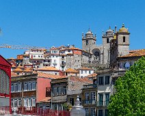 Porto 2019 N'o Mercado mit Blick auf Kathedrale